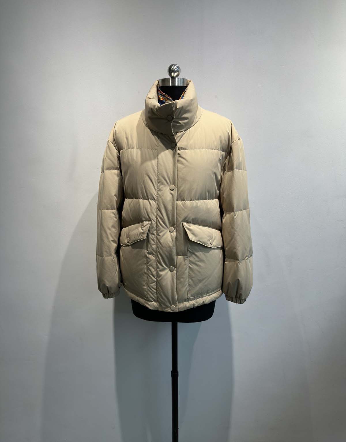 90PCT Duck Down Stand Collar Short Down Jacket-11